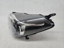Laden Sie das Bild in den Galerie-Viewer, Frontscheinwerfer Toyota Yaris SPP8372 Links Scheinwerfer Headlight