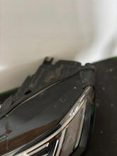 Laden Sie das Bild in den Galerie-Viewer, Frontscheinwerfer Audi A6 C8 4K0941039C LED Ein Stück (Rechts oder Links) SCH3120973793ms