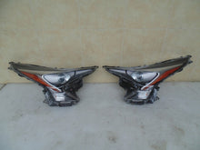 Laden Sie das Bild in den Galerie-Viewer, Frontscheinwerfer Toyota Prius Ein Satz Scheinwerfer Headlight SCH5952107193mb