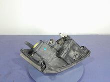 Laden Sie das Bild in den Galerie-Viewer, Frontscheinwerfer Toyota Avensis 328715-05-44 Links Scheinwerfer Headlight SCH9321727757hx
