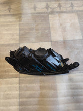 Laden Sie das Bild in den Galerie-Viewer, Frontscheinwerfer Skoda Fabia III 6V1941015D Links Scheinwerfer Headlight SCH6346619385da