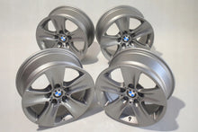Laden Sie das Bild in den Galerie-Viewer, 4x Alufelge 17 Zoll 8.0" 5x120 30ET Glanz Grau 6790172 BMW 5 F11 F06 F10 F12 FEL4085171239wg