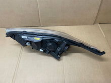 Laden Sie das Bild in den Galerie-Viewer, Frontscheinwerfer Ford Fiesta C1BB-13W029-CH Rechts Scheinwerfer Headlight SCH1882567010bl