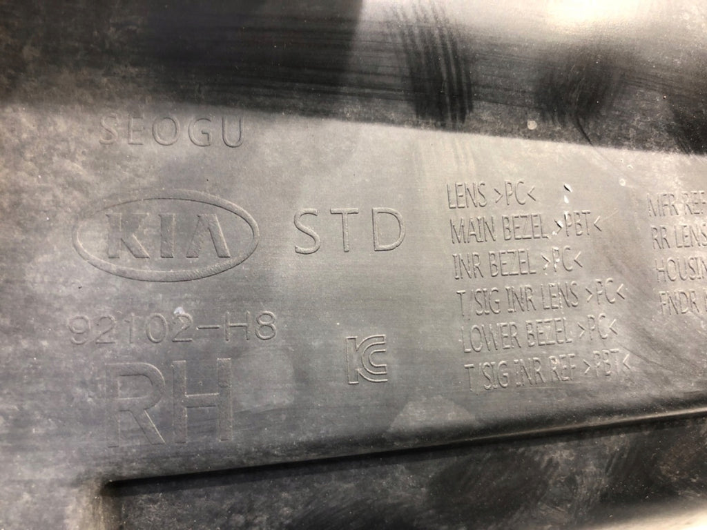 Frontscheinwerfer Kia Rio IV 92102-H8 Ein Stück (Rechts oder Links) Headlight