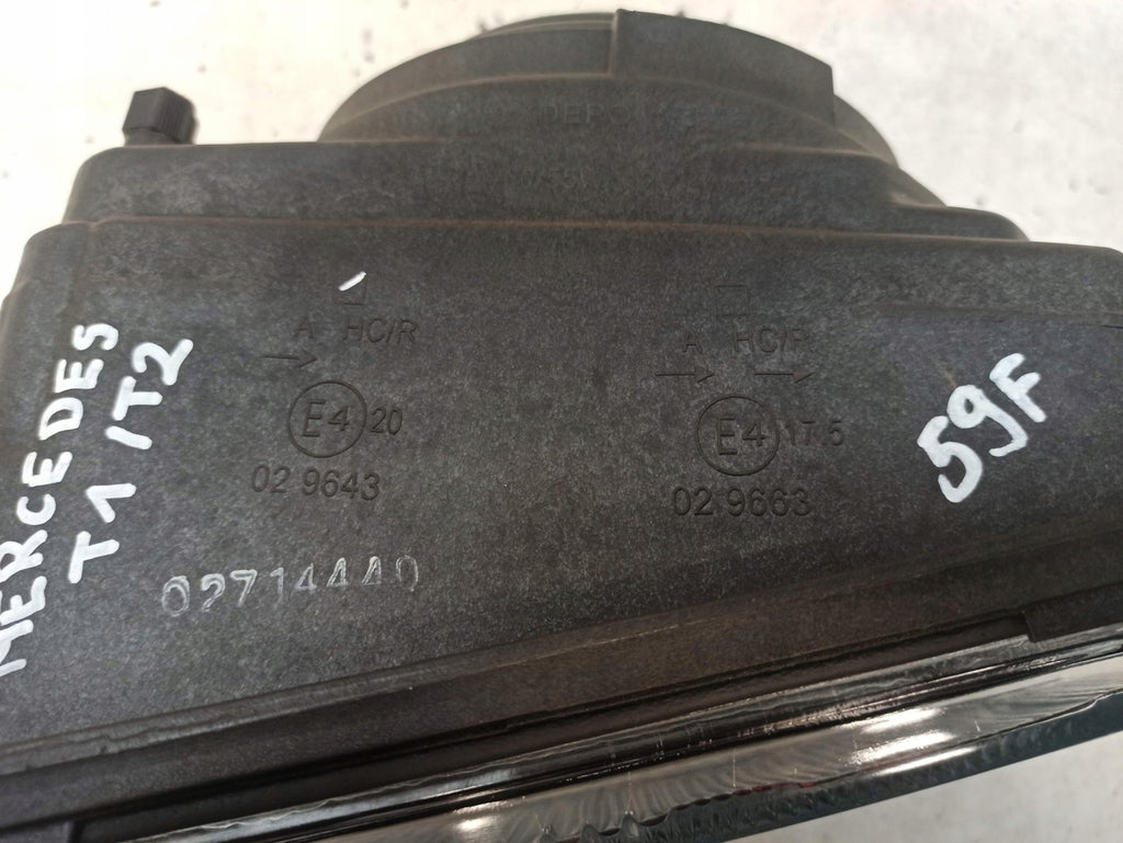 Frontscheinwerfer Mercedes-Benz T2 440-1112R-LD3E Rechts Scheinwerfer Headlight