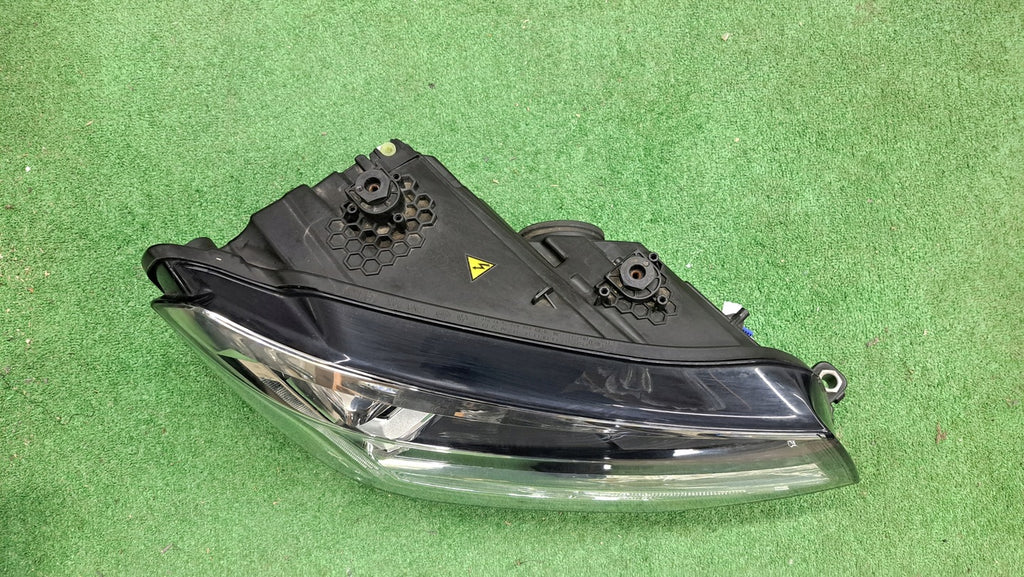 Frontscheinwerfer VW Caddy 2K1941032B Bi-Xenon Rechts Scheinwerfer Headlight SCH1321948712rx