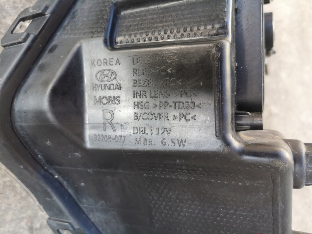 Frontscheinwerfer Hyundai Tucson 92208D7700 Rechts Scheinwerfer Headlight SCH2693020707md