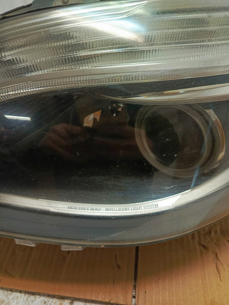 Frontscheinwerfer Mercedes-Benz W246 A2468200761 Xenon Links Headlight