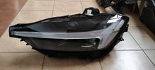 Laden Sie das Bild in den Galerie-Viewer, Frontscheinwerfer Volvo Xc60 II 32404709 Full LED Links Scheinwerfer Headlight