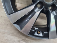 Load image into Gallery viewer, 1x Alufelge 17 Zoll N50701 Nissan Pulsar Rim Wheel