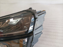 Laden Sie das Bild in den Galerie-Viewer, Frontscheinwerfer Skoda Karoq 57B941015 LED Links Scheinwerfer Headlight SCH7484893124wc