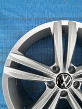 Load image into Gallery viewer, 1x Alufelge 18 Zoll 7.0&quot; 5x112 43ET Glanz Graphit 5NA601025N Mg Tiguan Rim Wheel