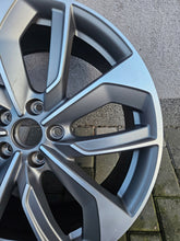 Load image into Gallery viewer, 1x Alufelge 19 Zoll 8.0" 5x112 45ET 81A601025AC Audi Q2 Rim Wheel FEL6478145556zh