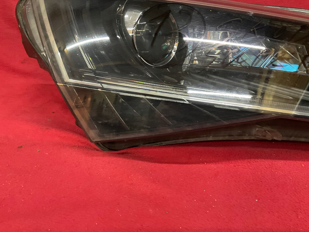 Frontscheinwerfer Skoda Superb III 3V1941016B Xenon Rechts Headlight