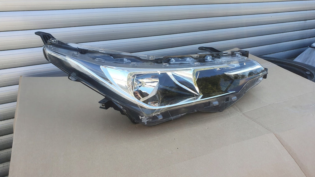 Frontscheinwerfer Toyota Corolla 81130-02L50 LED Rechts Scheinwerfer Headlight SCH5470702952yl