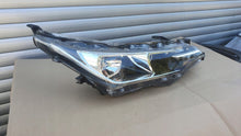 Load image into Gallery viewer, Frontscheinwerfer Toyota Corolla 81130-02L50 LED Rechts Scheinwerfer Headlight SCH5470702952yl