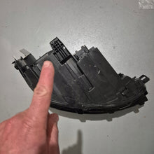 Load image into Gallery viewer, Frontscheinwerfer VW Passat 3J1941005 Links Scheinwerfer Headlight SCH8663637417ip