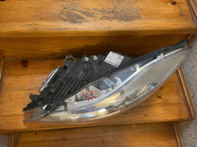 Laden Sie das Bild in den Galerie-Viewer, Frontscheinwerfer Volvo C30 31214803 LE08A6184 Xenon Links Headlight