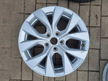 Laden Sie das Bild in den Galerie-Viewer, 1x Alufelge 17 Zoll 7.0" 5x114.3 35ET Glanz Silber 403001698R Renault Rim Wheel FEL7455454039uj