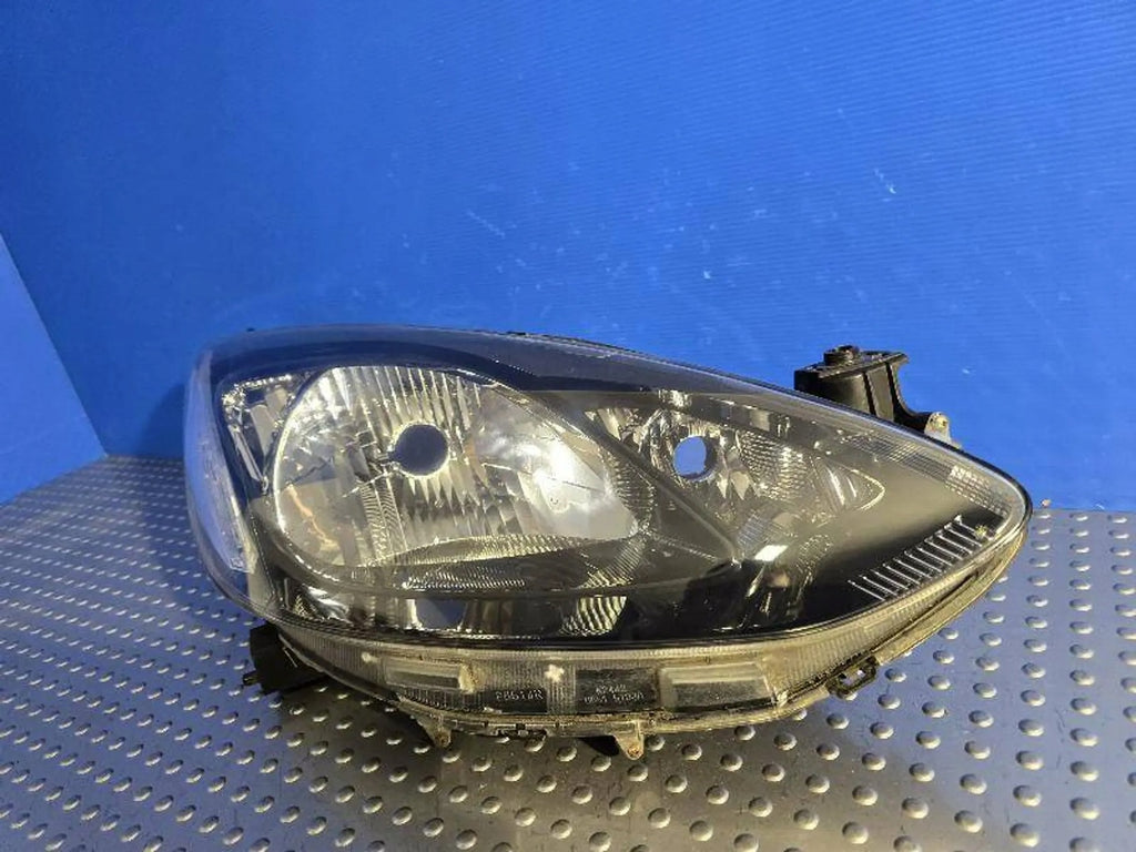 Frontscheinwerfer Mazda II D65151030 Rechts Scheinwerfer Headlight