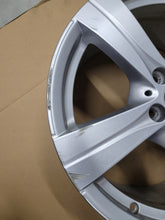 Load image into Gallery viewer, 1x Alufelge 17 Zoll 8.0&quot; 5x112 49,5ET A2064014600 Mercedes-Benz Rim Wheel