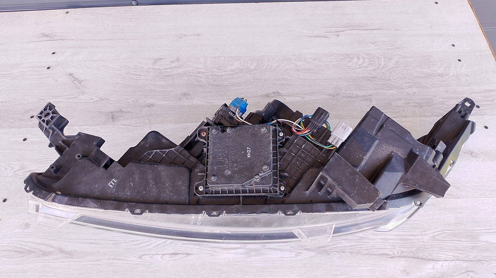 Frontscheinwerfer Mitsubishi Eclipse Cross 92102-H892102-H8 LED Rechts Headlight