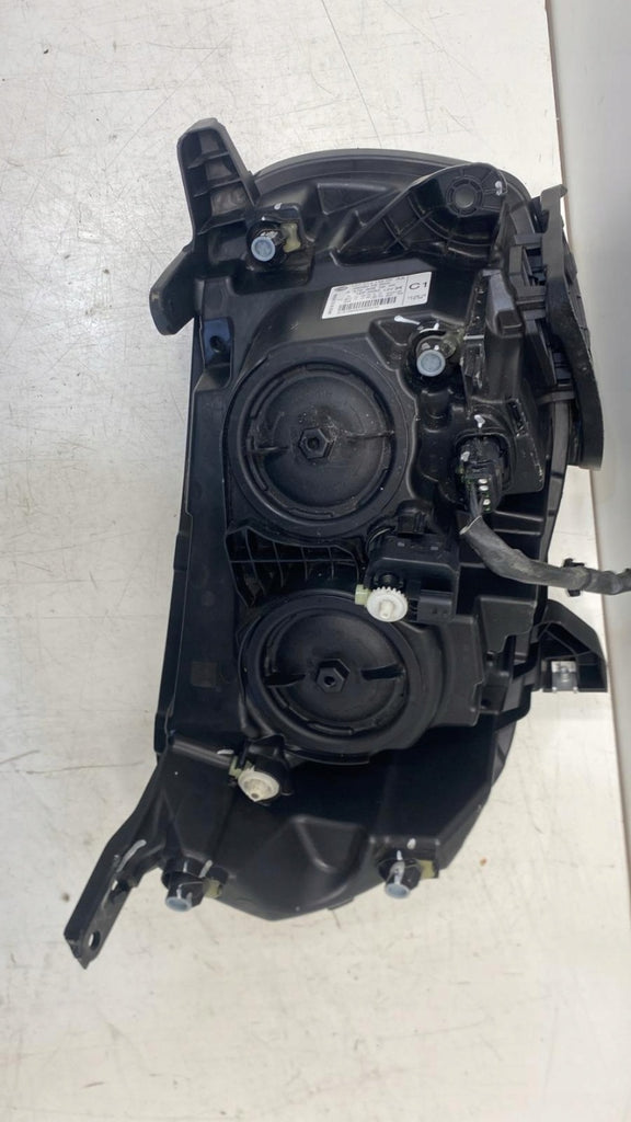 Frontscheinwerfer Mercedes-Benz X-Class A4709060700 Ein Satz Headlight SCH5858030999cl