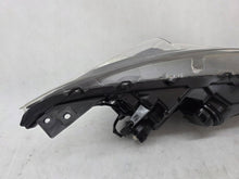 Laden Sie das Bild in den Galerie-Viewer, Frontscheinwerfer Mazda III B45A-51040 Links Scheinwerfer Headlight