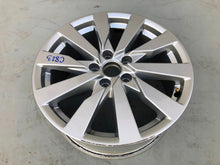 Load image into Gallery viewer, 1x Alufelge 17 Zoll 7.5&quot; 5x112 43ET 8V0601025DE Audi A3 Rim Wheel