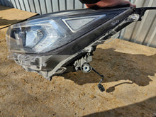 Laden Sie das Bild in den Galerie-Viewer, Frontscheinwerfer Toyota Rav 4 LED Links Scheinwerfer Headlight SCH3805935674ab