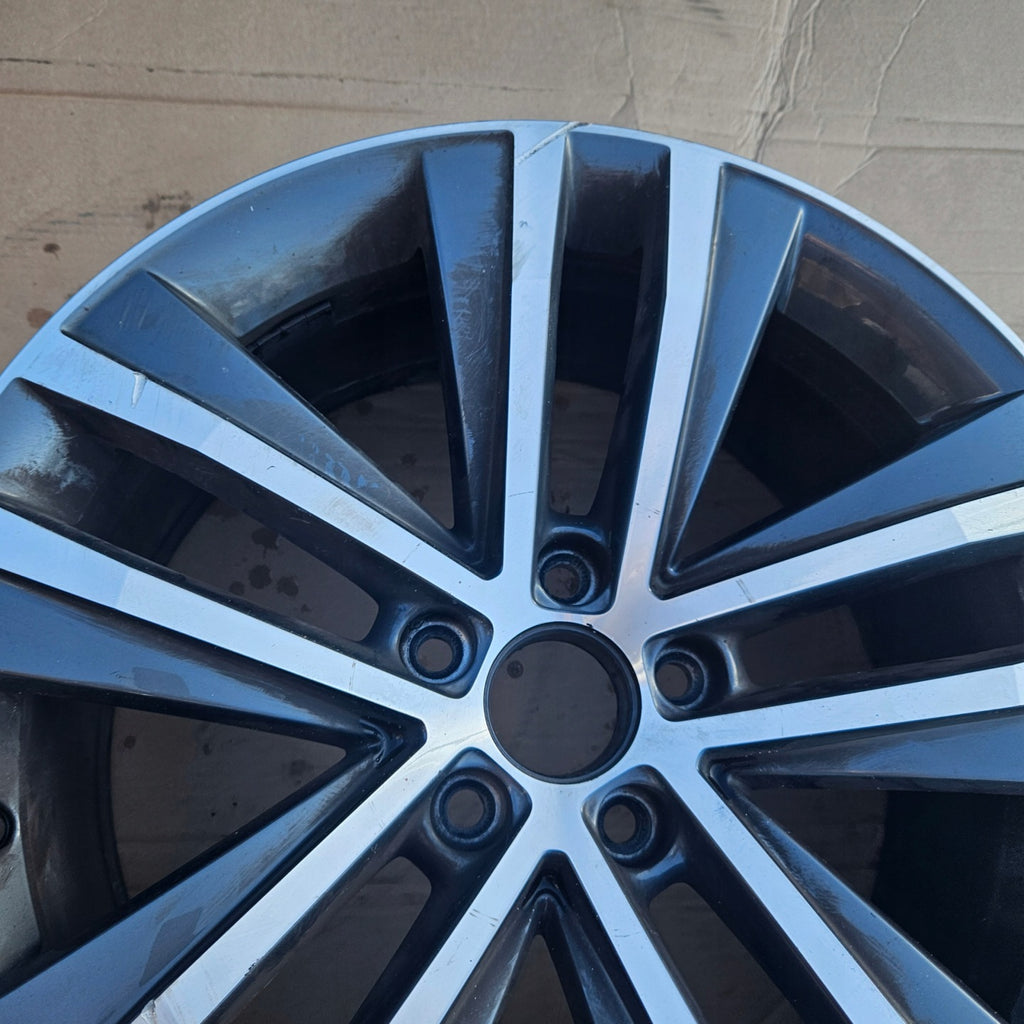 1x Alufelge 18 Zoll 6.0" 5x112 35ET 7N0601025F Seat Alhambra Sharan Rim Wheel FEL9197919091qu