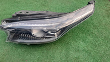 Laden Sie das Bild in den Galerie-Viewer, Frontscheinwerfer Kia Ceed 92101J7300 Full LED Links Scheinwerfer Headlight