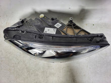 Laden Sie das Bild in den Galerie-Viewer, Frontscheinwerfer Mercedes-Benz W177 A1779063805 LED Rechts Headlight SCH2301465671pj
