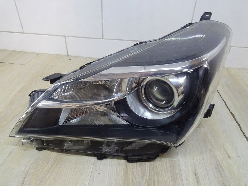 Frontscheinwerfer Toyota Yaris Links Scheinwerfer Headlight