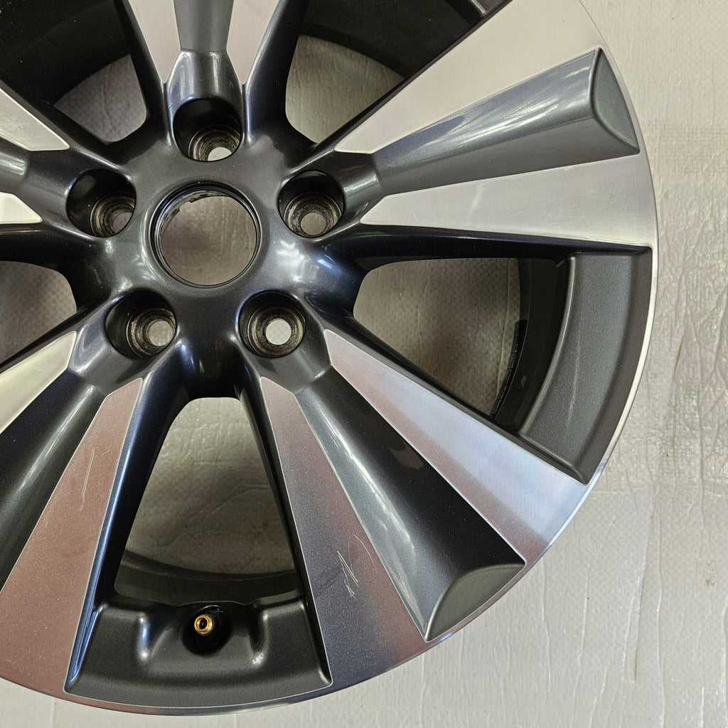 1x Alufelge 17 Zoll 6.5" 5x114.3 45ET 3NA3A Nissan III Pulsar Talisman Scenic FEL7919166975bn