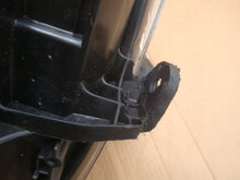 Laden Sie das Bild in den Galerie-Viewer, Frontscheinwerfer Toyota Yaris Rechts Scheinwerfer Headlight