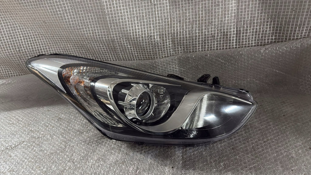 Frontscheinwerfer Hyundai I30 HYUI30LPZD12 Rechts Scheinwerfer Headlight SCH1080117554uc