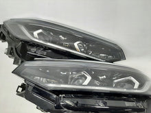 Laden Sie das Bild in den Galerie-Viewer, Frontscheinwerfer VW Passat B8 3GB941081 Ein Stück (Rechts oder Links) Headlight