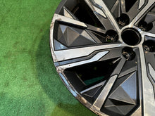 Laden Sie das Bild in den Galerie-Viewer, 1x Alufelge 17 Zoll 7.0&quot; 5x114.3 43 5ET 52910-N7160 Hyundai Tucson Rim Wheel