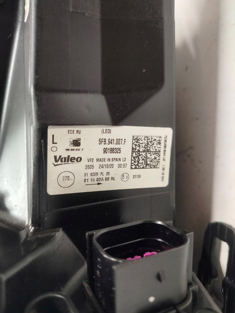 Frontscheinwerfer Seat Leon 5FB941007F Full LED Ein Stück (Rechts oder Links)