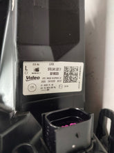 Laden Sie das Bild in den Galerie-Viewer, Frontscheinwerfer Seat Leon 5FB941007F Full LED Ein Stück (Rechts oder Links)