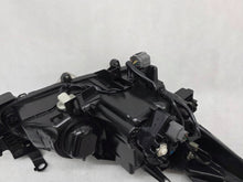 Laden Sie das Bild in den Galerie-Viewer, Frontscheinwerfer Mazda III B45A-51040 Links Scheinwerfer Headlight