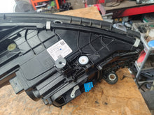 Laden Sie das Bild in den Galerie-Viewer, Frontscheinwerfer Mercedes-Benz W206 A2069062104 LED Links Headlight SCH1744460328ho