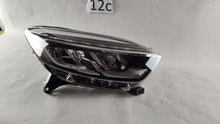 Laden Sie das Bild in den Galerie-Viewer, Frontscheinwerfer Renault Captur I 260107244R LED Rechts Scheinwerfer Headlight