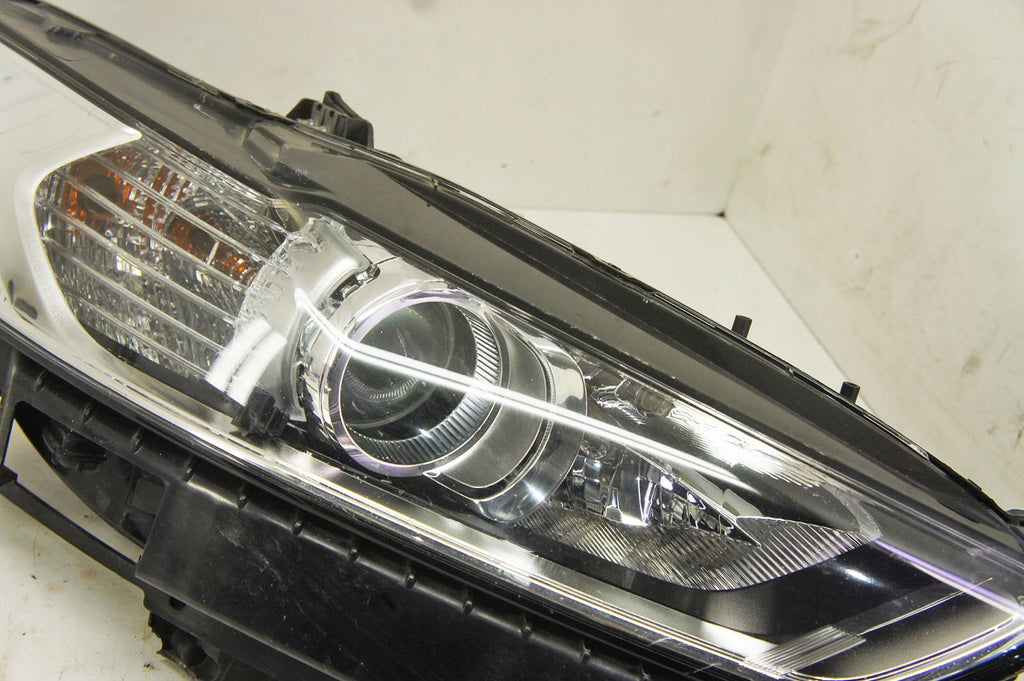 Frontscheinwerfer Ford Mondeo DS73-13W029-AE L90002936 Rechts Headlight