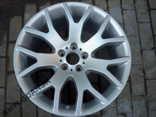 Load image into Gallery viewer, 1x Alufelge 20 Zoll 11.0" 5x120 37ET Silber 6774399 BMW X5 E70 Rim Wheel FEL6005193789fo