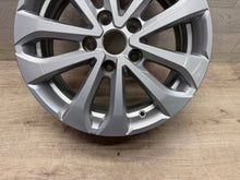 Load image into Gallery viewer, 1x Alufelge 16 Zoll 6.5" 5x114.3 44ET Glanz Silber 403007521R Renault Zoe FEL3584565280hk