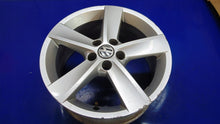 Load image into Gallery viewer, 1x Alufelge 16 Zoll 7.0&quot; 5x100 6R0601025AF VW Polo Rim Wheel