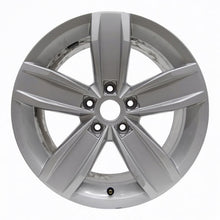 Load image into Gallery viewer, 1x Alufelge 17 Zoll 7.0&quot; 5x112 40ET Glanz Silber 3G0601025E VW Passat B8