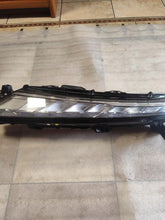 Load image into Gallery viewer, Frontscheinwerfer Mitsubishi Eclipse Cross I EDM92205010 Links Headlight SCH9805605809tn